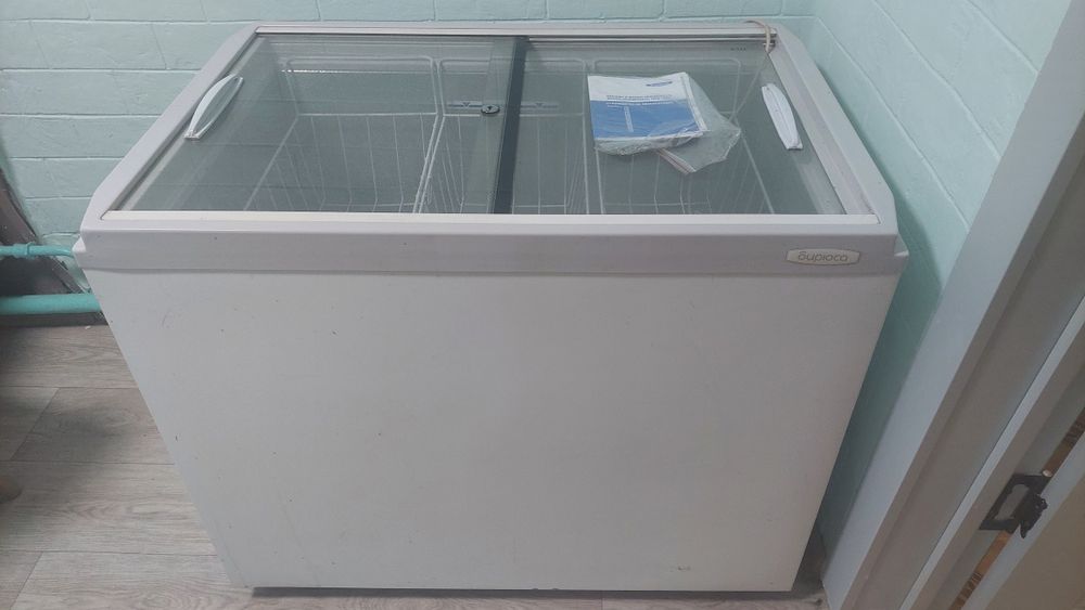 Шкаф холодильный типа ларь 230л . Бирюса cf 23