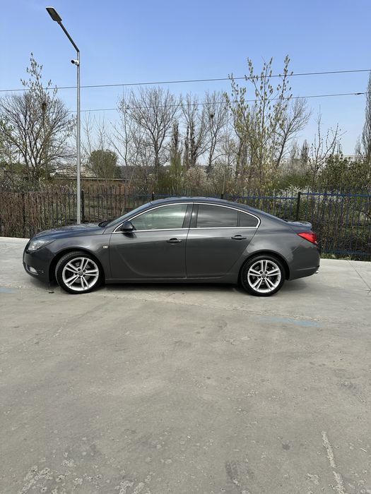 Opel Insignia - Automat - Bi-Xenon