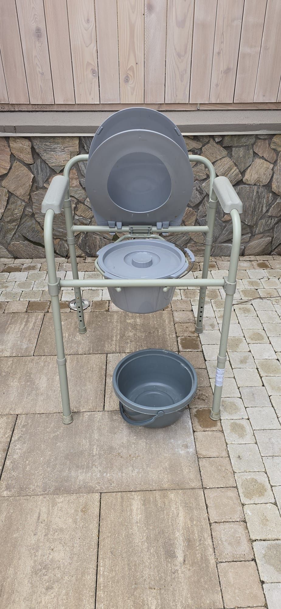 Scaun cu wc de metal si plastic