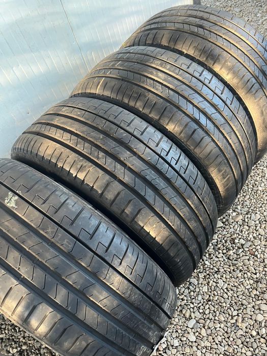 275/40 22 Anvelope de vara Pirelli(sunt noi)