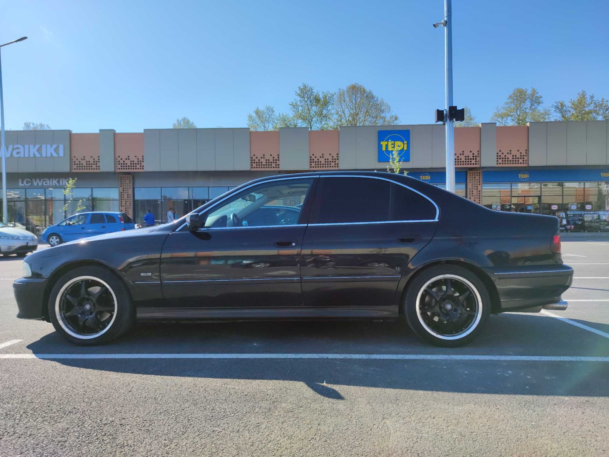 BMW 523i 2.5 e39