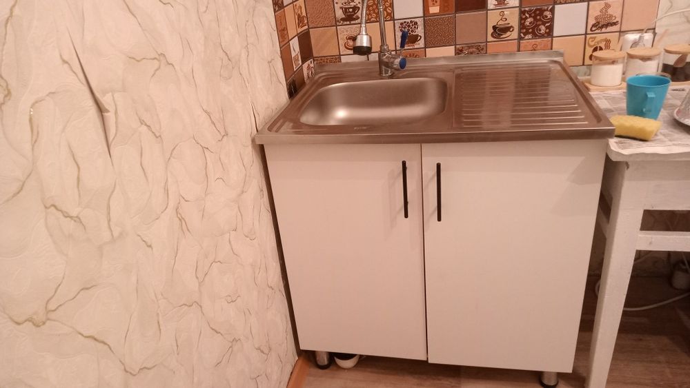 Продам шкаф  кухонный в отличном состоянии