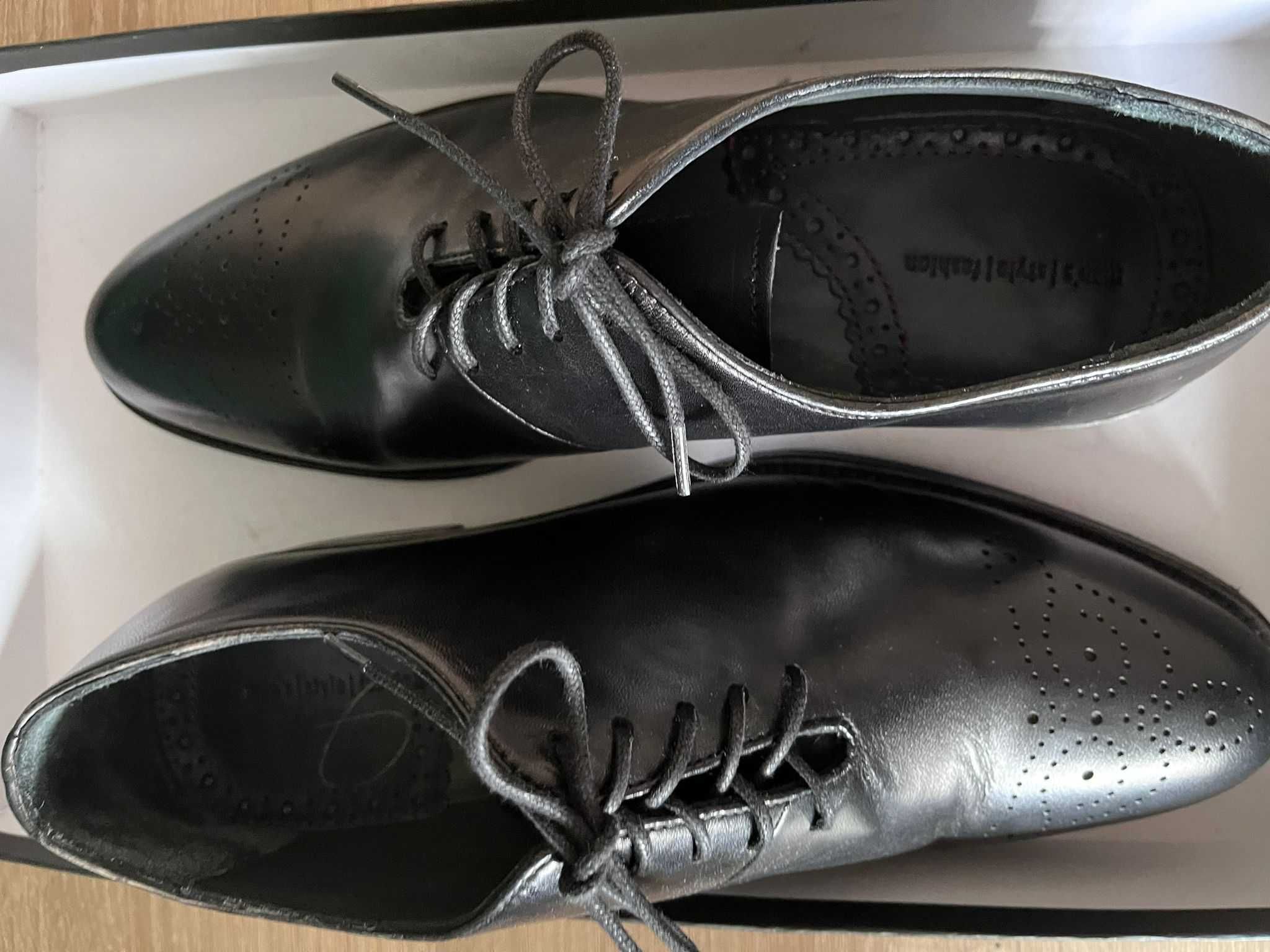 Vând pantofi man's life fashion