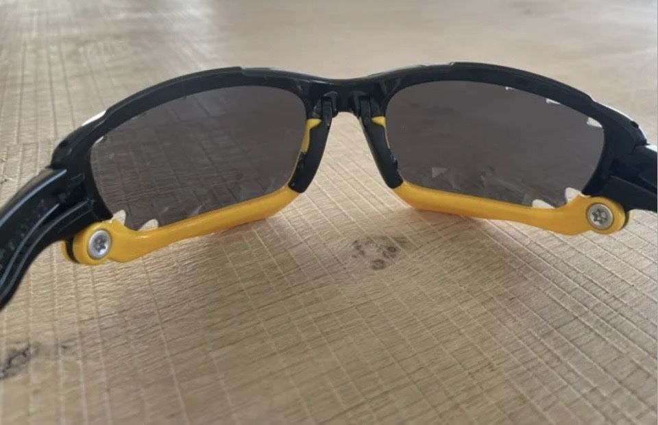 Слънчеви очила OAKLEY