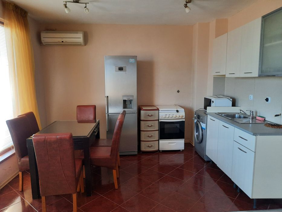 Тристаен апартамент в кв.Аспарухово