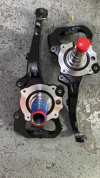 Цапфа (Повортный Кулак) Тойота Лексус