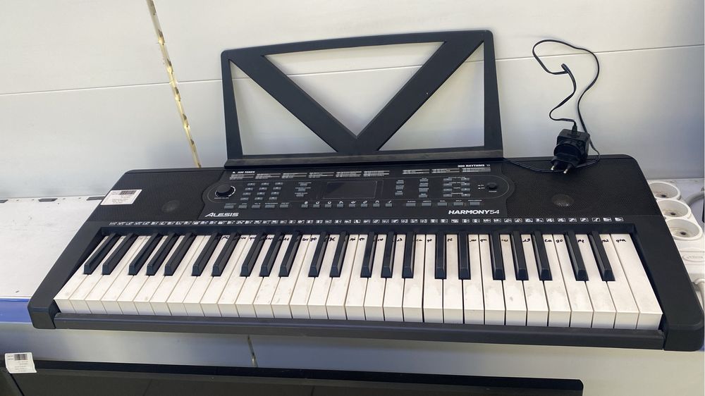 Сентизатор Alesis