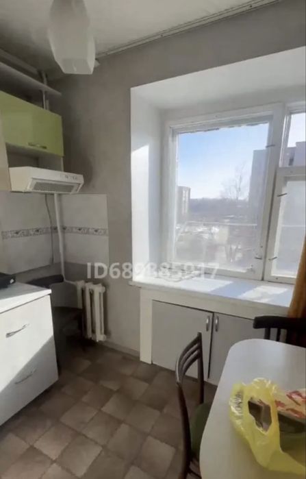 Продам квартиру на красина 3