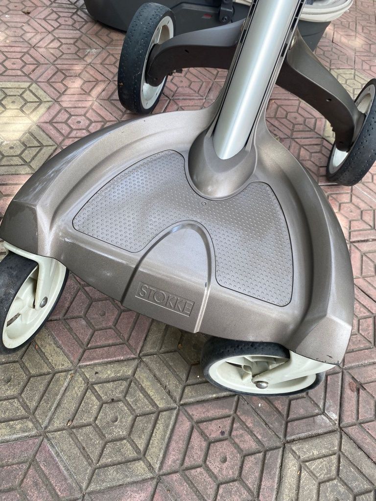 Căruț Stokke Xplory V3