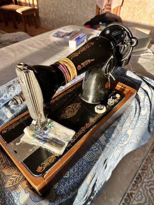 Швейная машинка советская
