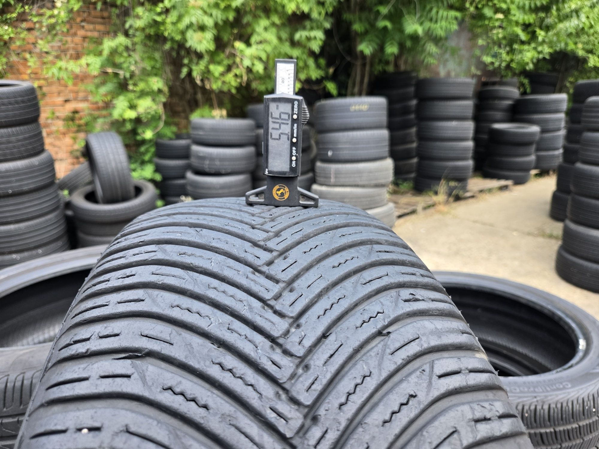 4бр. 265 65 17 Maxxis всесезонни.