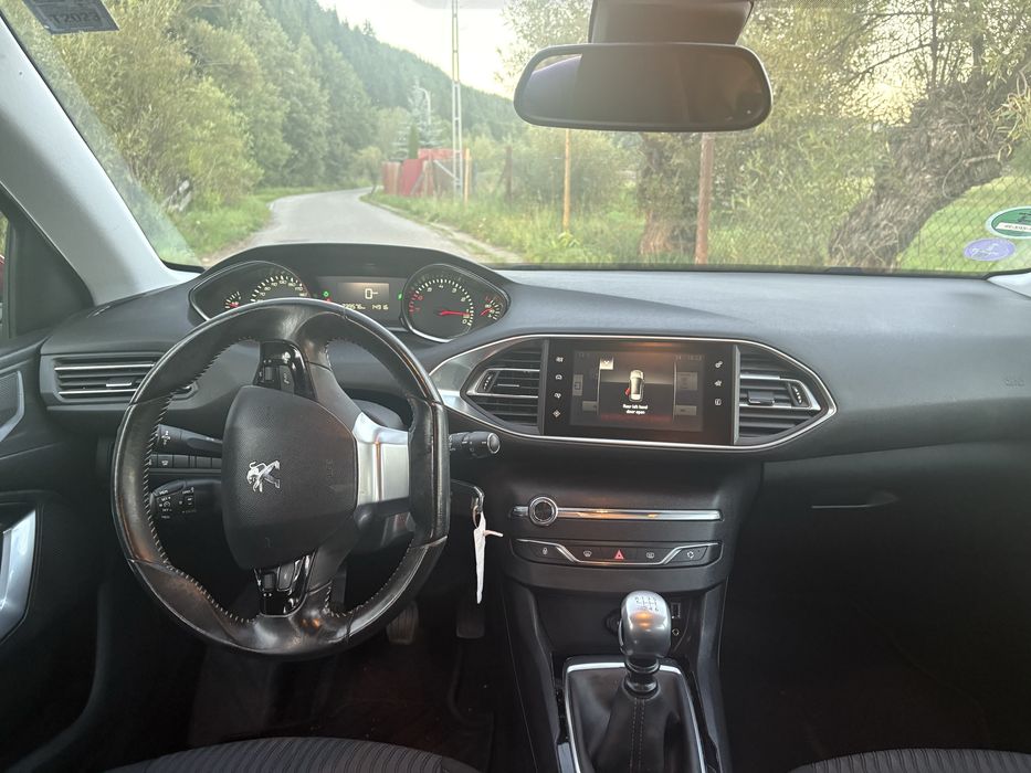 Peugeot 308SW PureTech 2015, 1.2 130CP