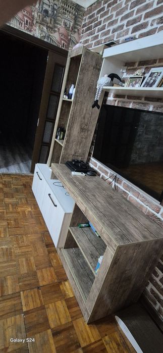 Продам мебель под телевизор.