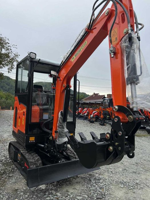 Miniexcavator MACAO CT23