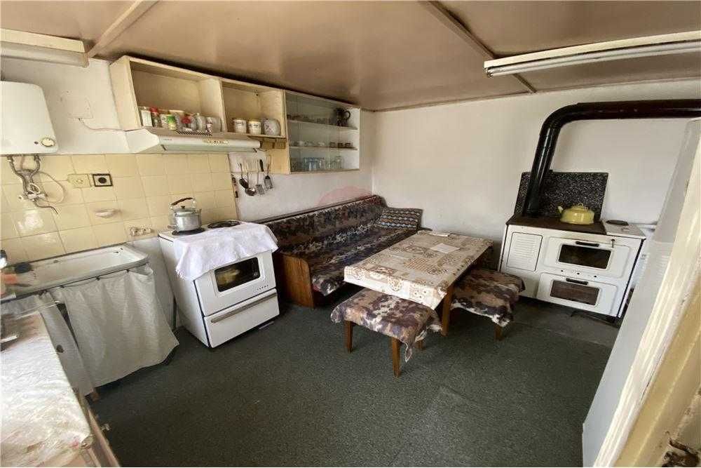 Продава се Къща в с. Ушинци, Област Разград - 100 кв.м за 434 €/кв.м - Снимка #12