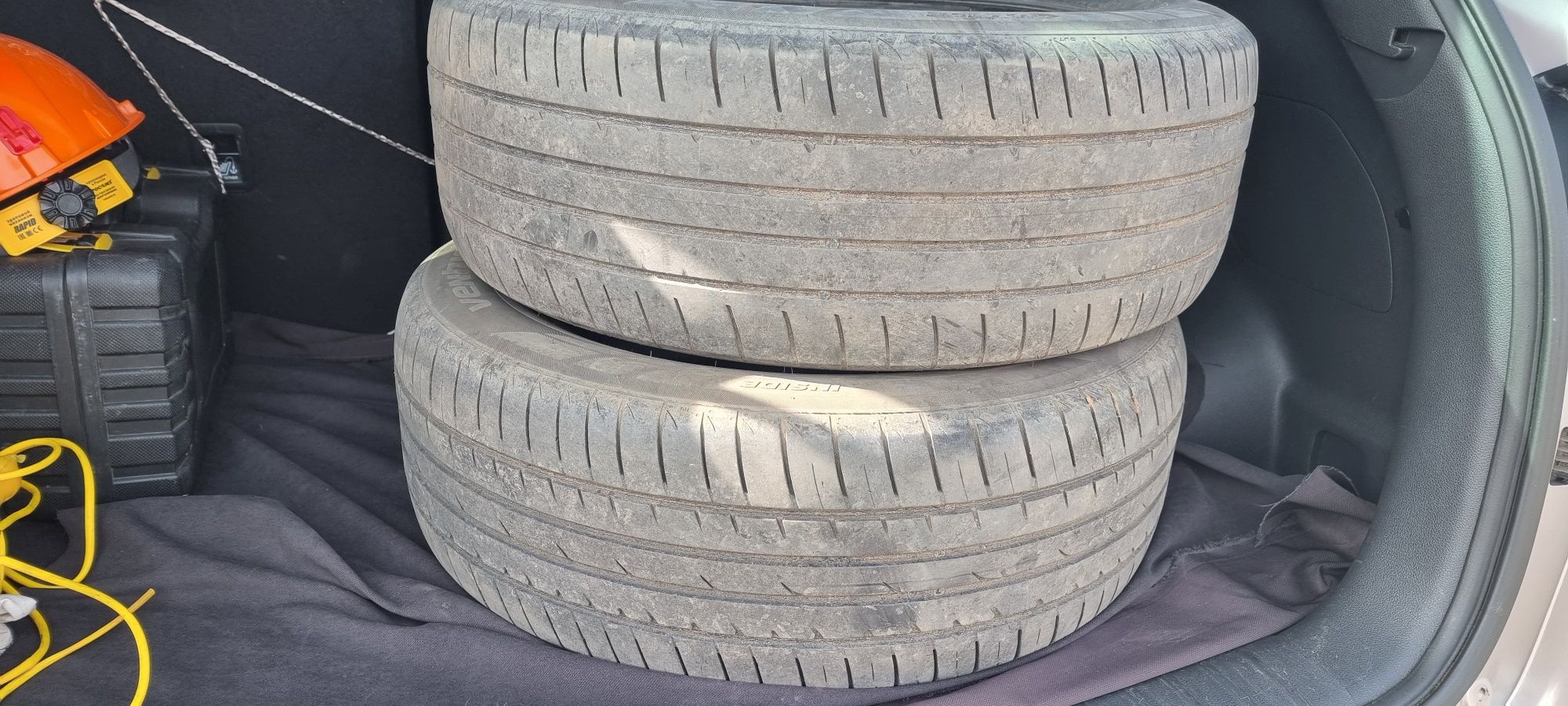 Продам шины б/у Hankook,  размер 225/60/17