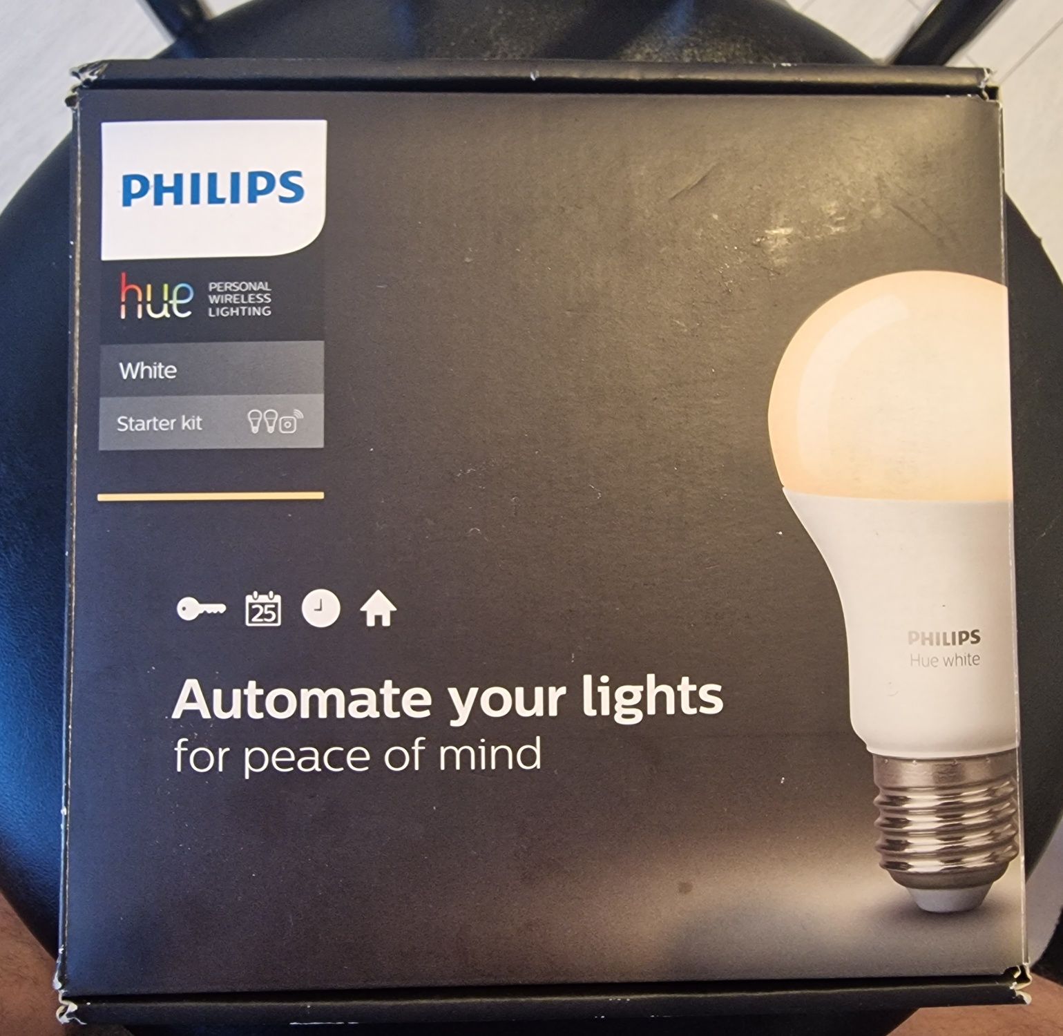 Pachet kit baza 2 becuri LED Philips Hue, Bluetooth