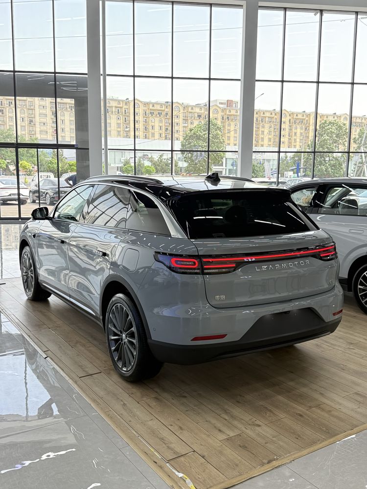 LEAPMOTOR c11 hybrit 300 km