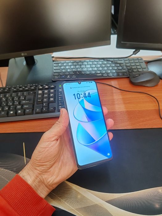 Honor X7a 128gb(2024)iwlawi zur aybi yuq tozza telefon