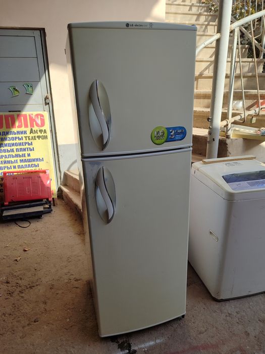 Холодильник ,LG зор ишлайди