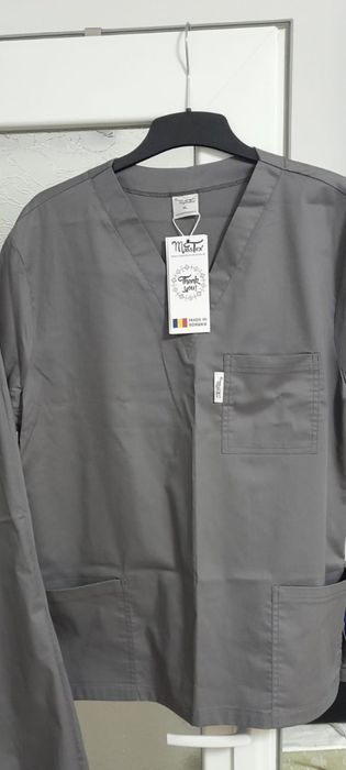 Costum nou tehnico medical/85 lei
