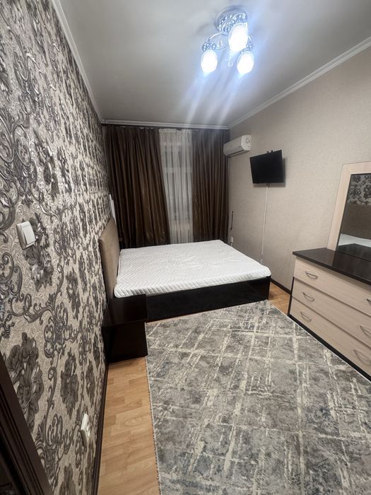 Oybek metro kvartira sotiladi