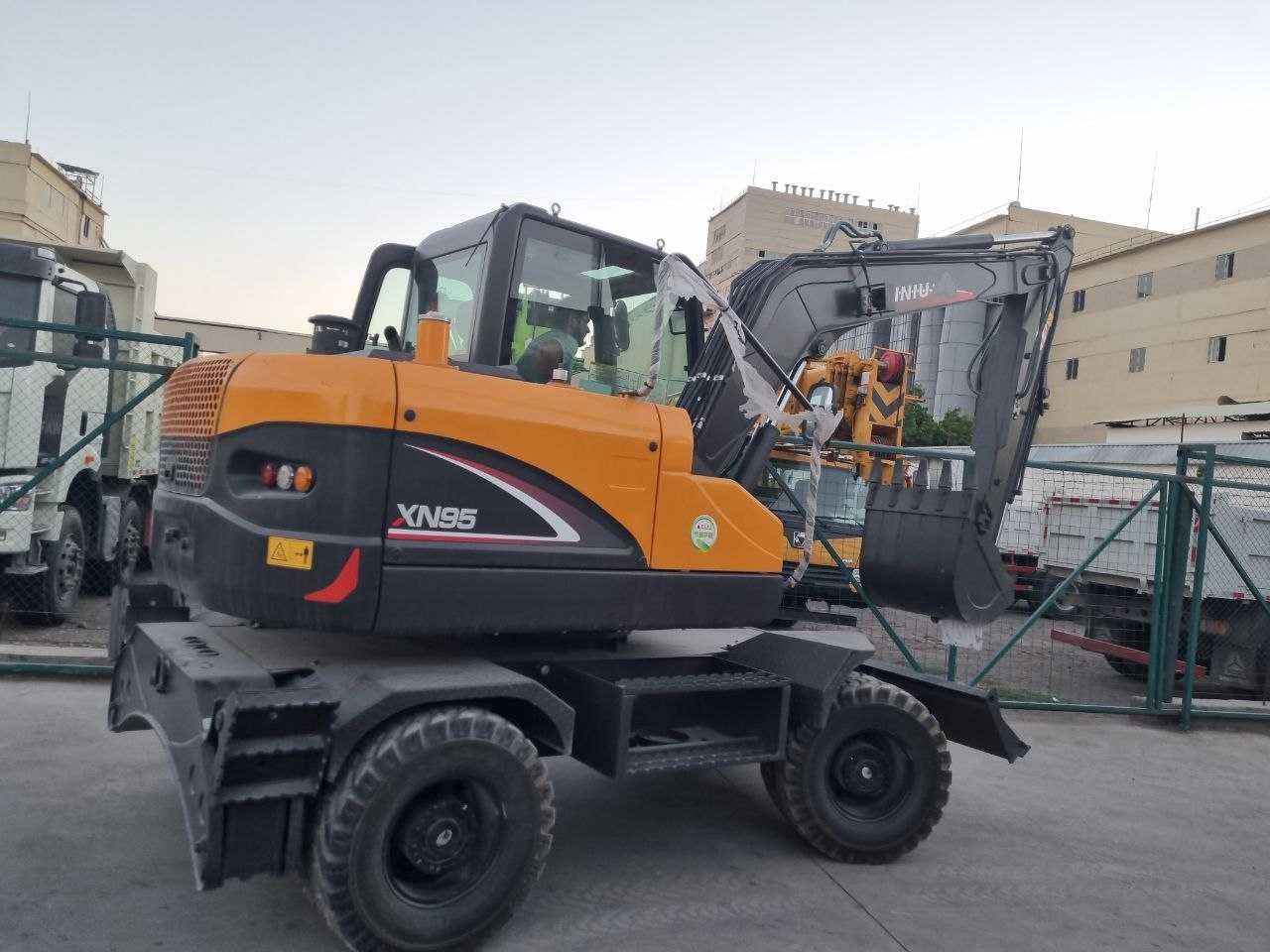 Ғилдиракли мини-экскаватор XN95W-9G