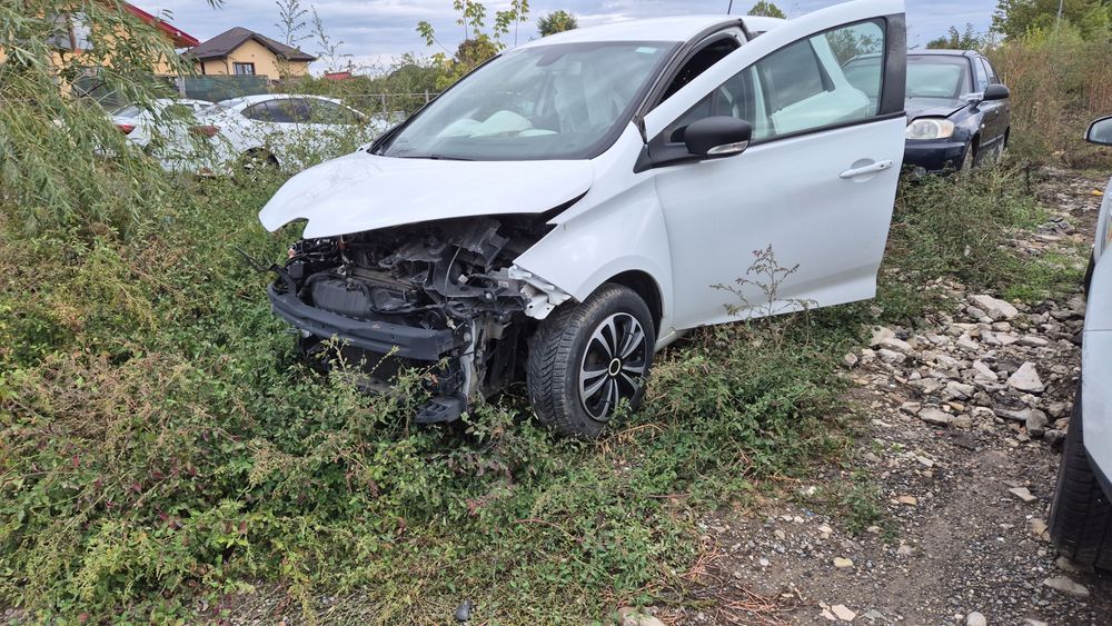Renault zoe electric avariat lovit