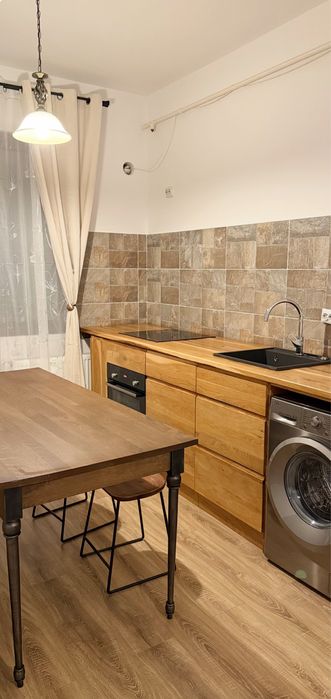 Cazare Regim Hotelier ap 1-2 cam Iasi Centru Palas
