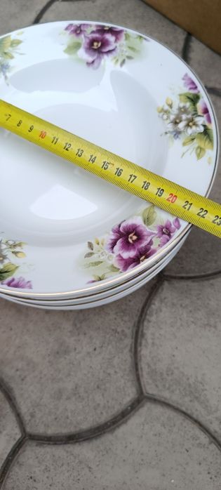 Посуда, в отличном состоянии 9 тарелок по 27 см