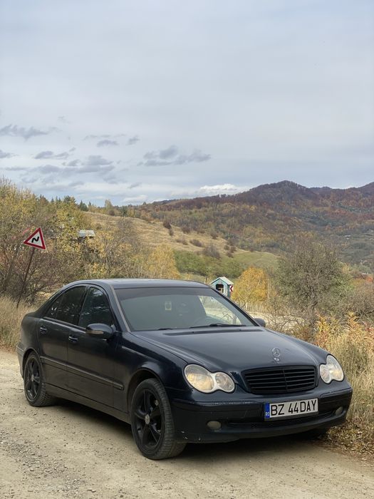 Vând/schimb  mercedes c 180 2000 benzina si gaz