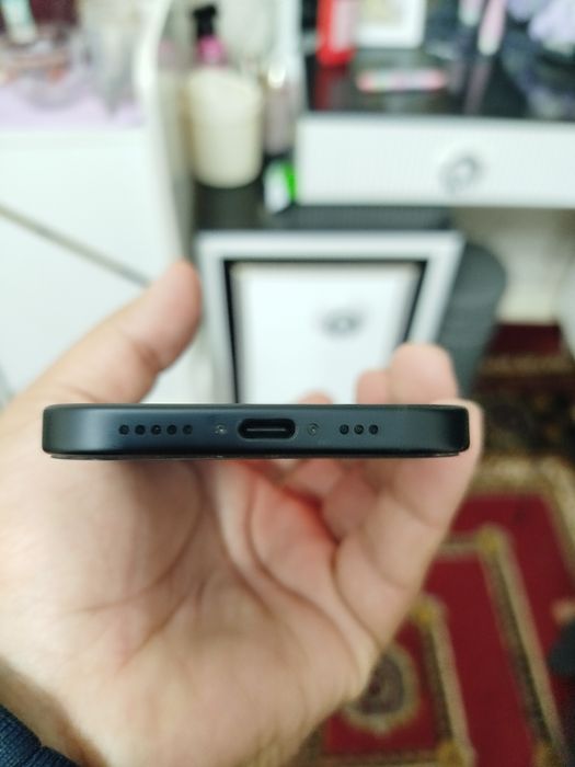 iPhone 15 100% ёмкость кора ранг идеал состояние