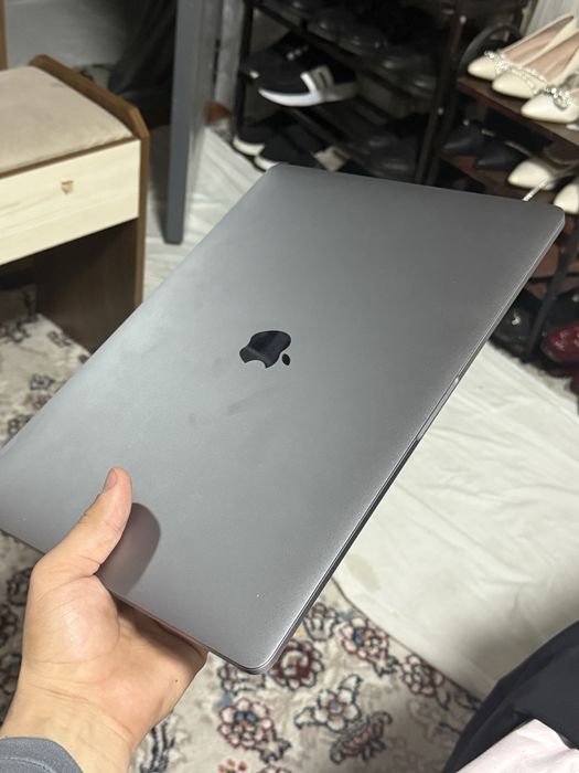 Macbook pro 2017 intel core i7 16gb/256ssd