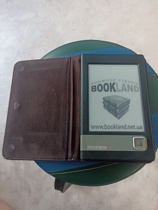 Электронная книга "Pocket Book 301"