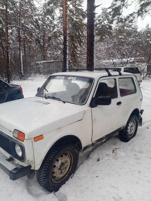 Продам ниву на активном ходу