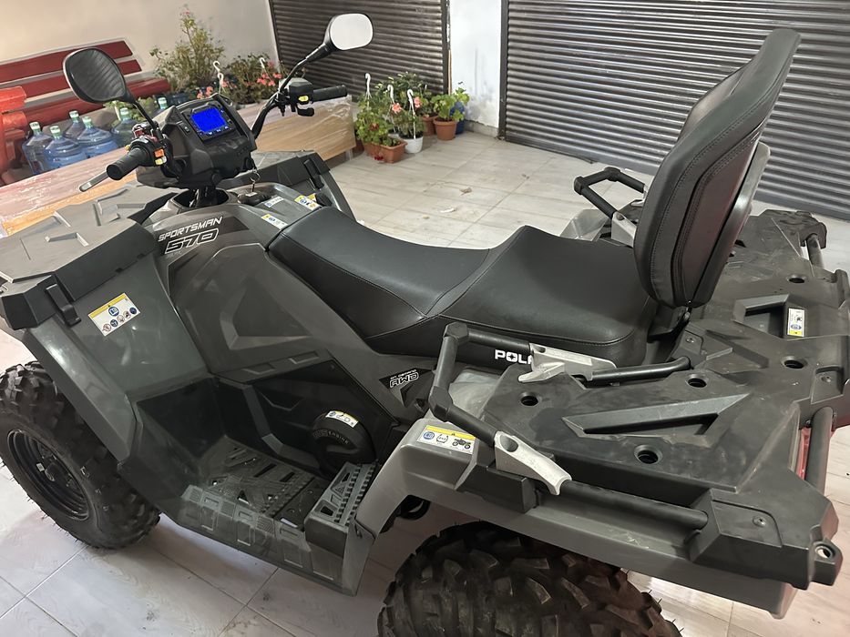 Vand atv Polaris aproape nou!!