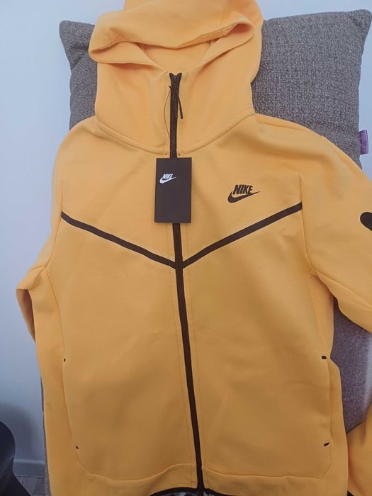 Толстовка Nike с капюшлном