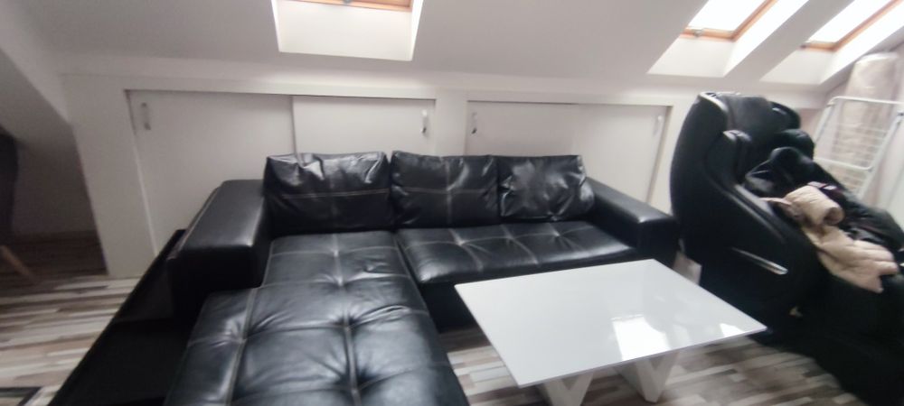 Ъглов Диван - черен, кожен. 240/200см