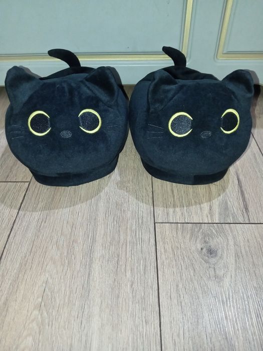 Мягкие тапочки в виде кошки