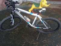 Vand bicicleta cyclewolf tressor (nu stiu sigur modelul)