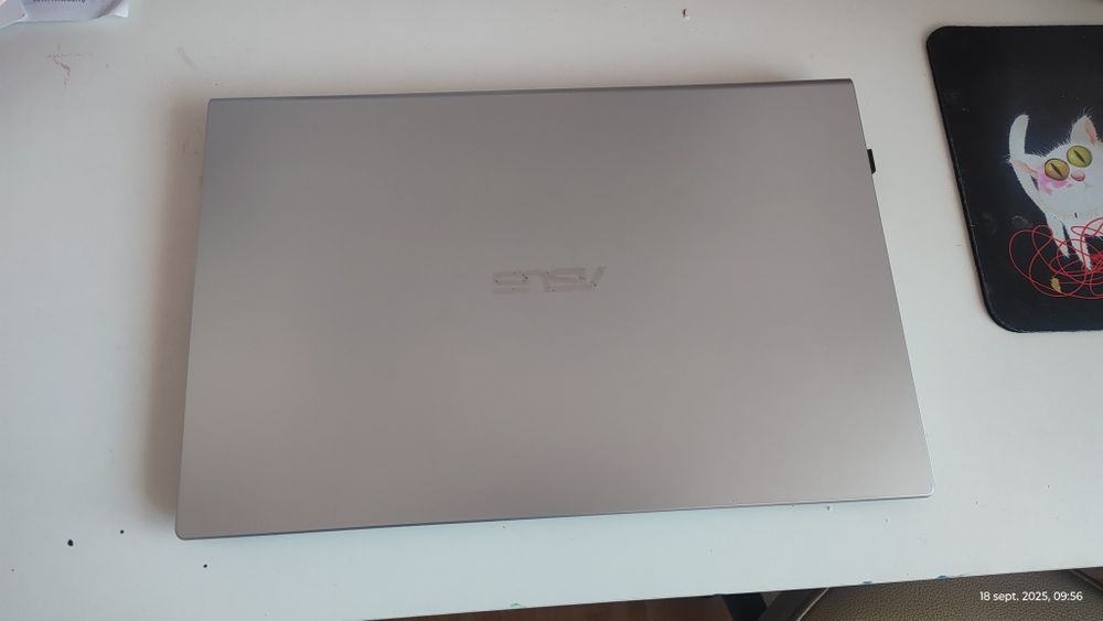 Laptop ASUS X515MA cu procesor Intel® Celeron® N4020 pana la 2.80 GHz,