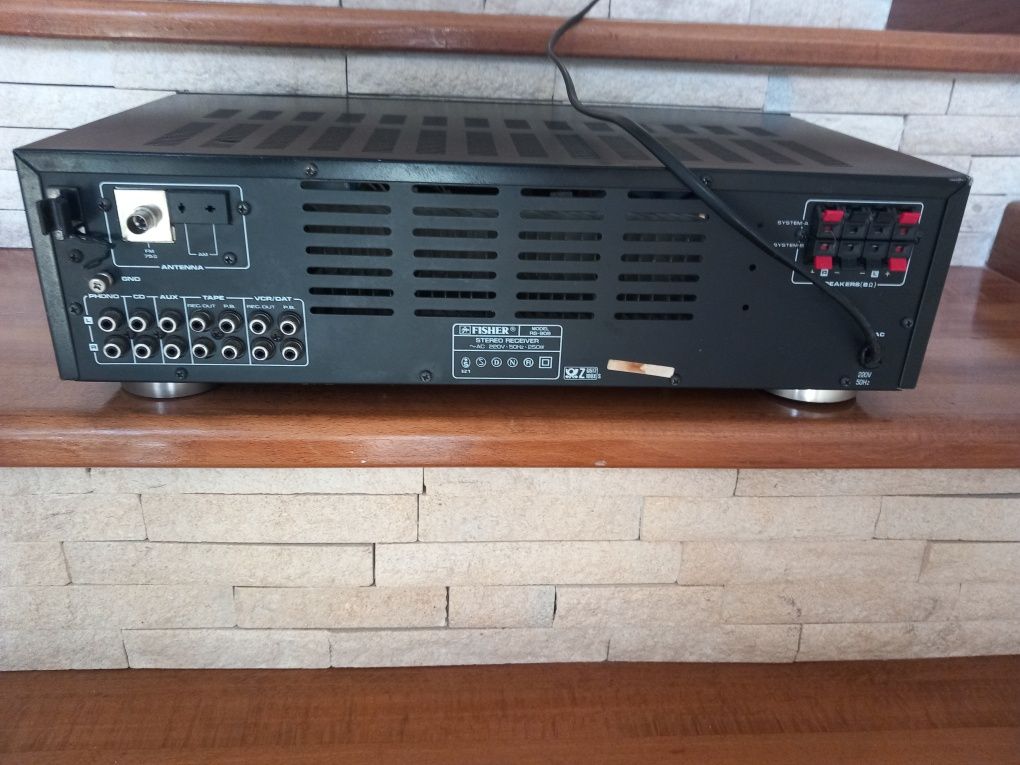 Amplituner Fisher RS 909