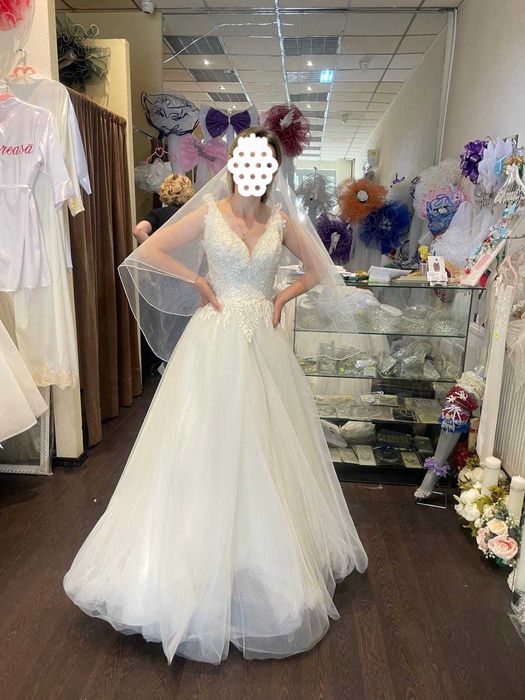 Vand rochie de mireasa