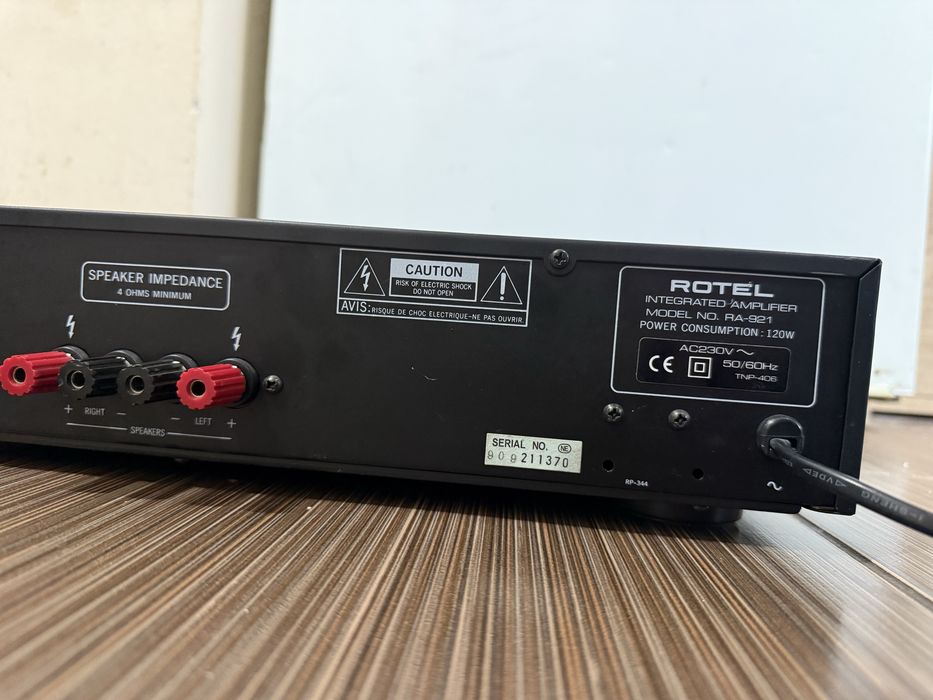 Rotel RA-921 Стерео усилвател