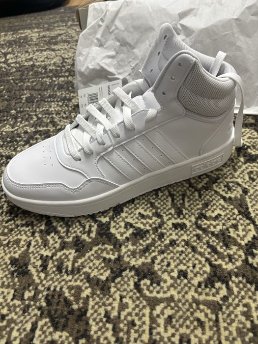 Vand Adidas pantofi noi nefolositi
