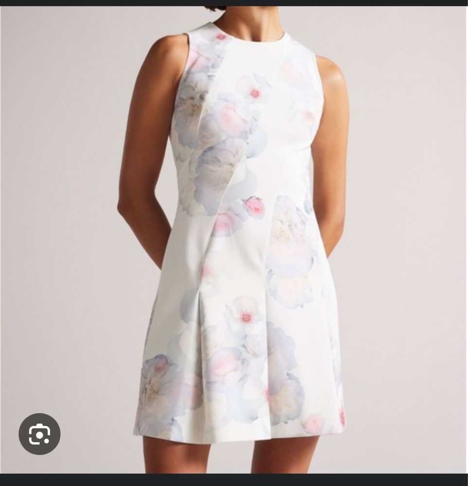 Нова рокля Ted Baker, размер 2 М
