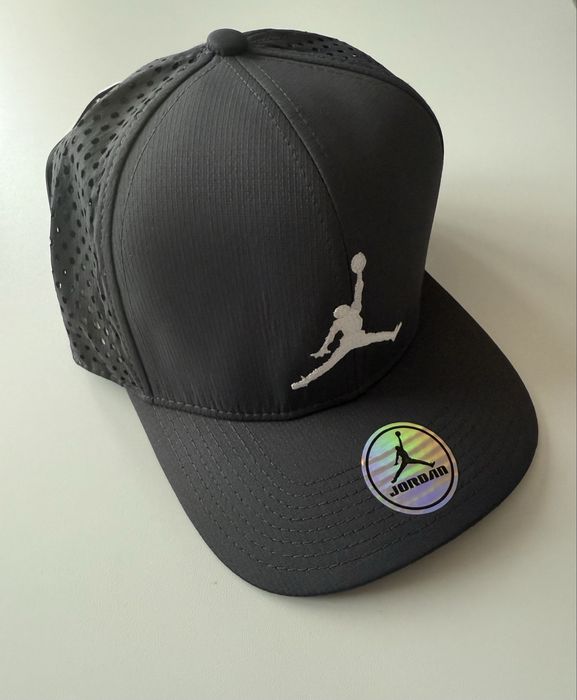 Шапка Jordan нова