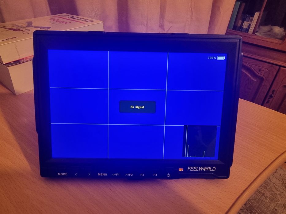 Monitor extern camera