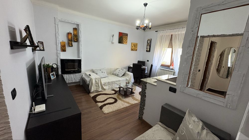 Apartament 3 camere de vanzare