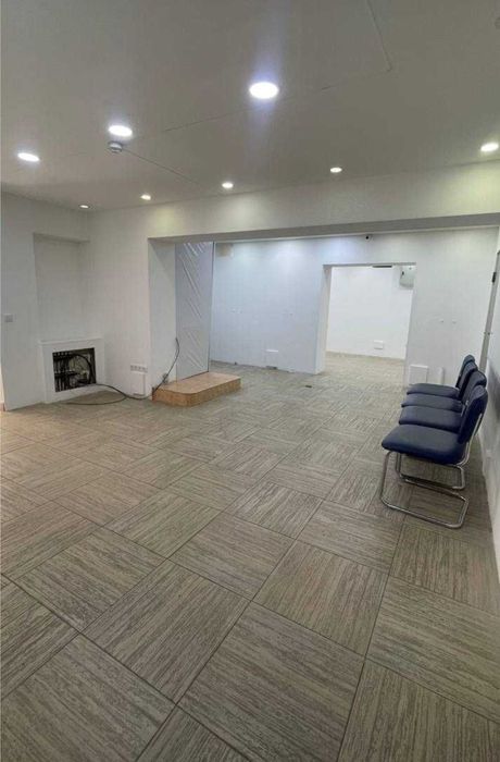 Аренда! Под офис 87м2. Ор-р Дружба народов